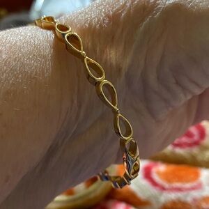 Danbury Mint Gold Infinity Bracelet